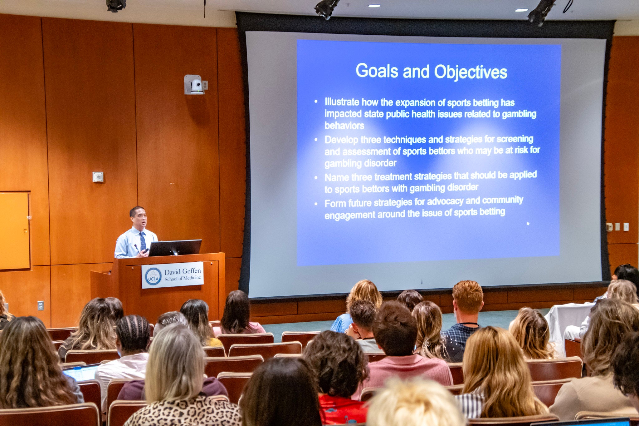 Dr. Timothy Fong speaks on The Impact of Sports Betting on Body, Brain and Mind at the UCLA & CiR Los Angeles Mental Health & Addiction Symposium Photo Credit: Ginger Michele
